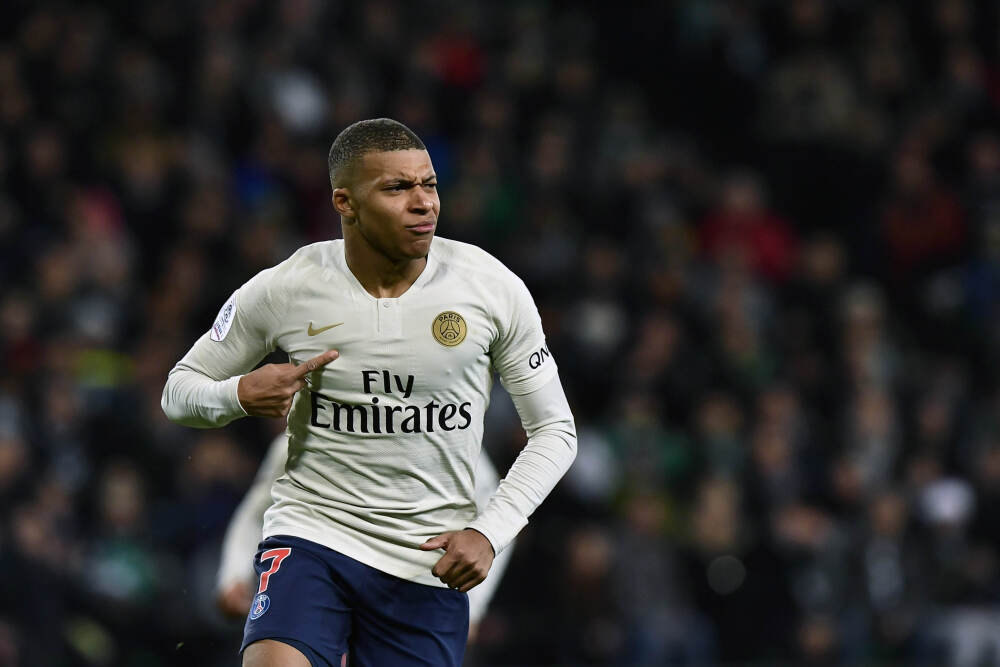 足球报：深圳青年人新赛季目标冲超，罗德里格有望加盟